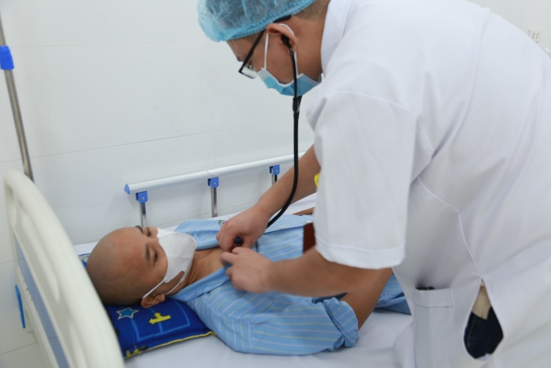 Ở giai đoạn nặng, điều trị ung thư máu có thể tập trung vào kiểm soát bệnh, giảm biến chứng và nâng cao chất lượng sống. 